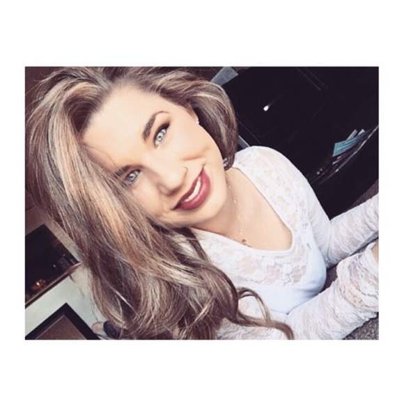 Meet your Posher, Nicole