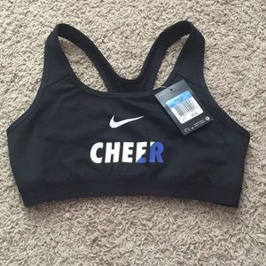 Nike shirt and sports bra size adult medium