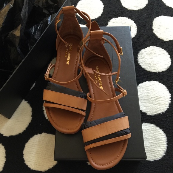 Authentic Saint Laurent - Picture 2 of 4