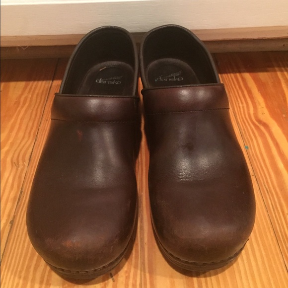 Dansko Clogs 43 (12 women's & 9-10 men's)