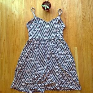 Chevron dress with pockets!!