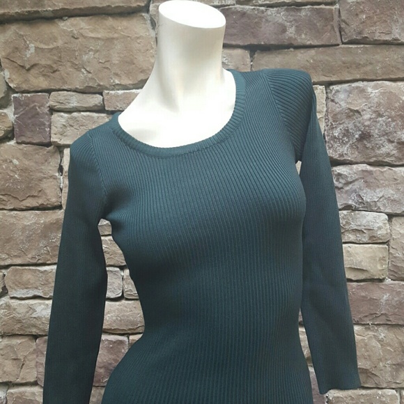 NWT Dark Hunter Green Ribbed Knit Longsleeve Midi - Picture 2 of 3