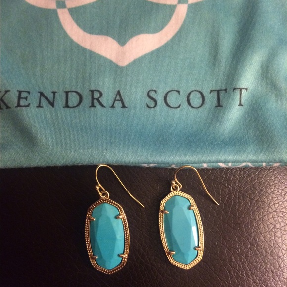 Authinticate Kendra Scott earrings
