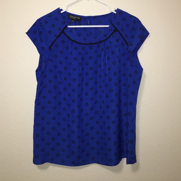 Jones New York Tops - NWT Blouse. Size 12.
