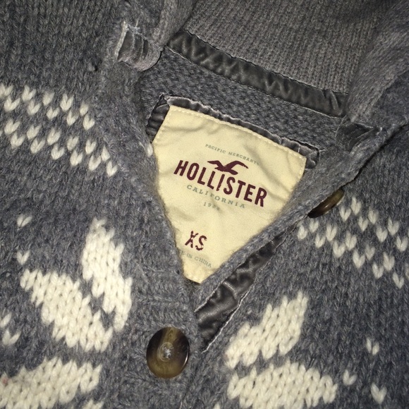 Hollister snowflake sweater - Picture 2 of 3