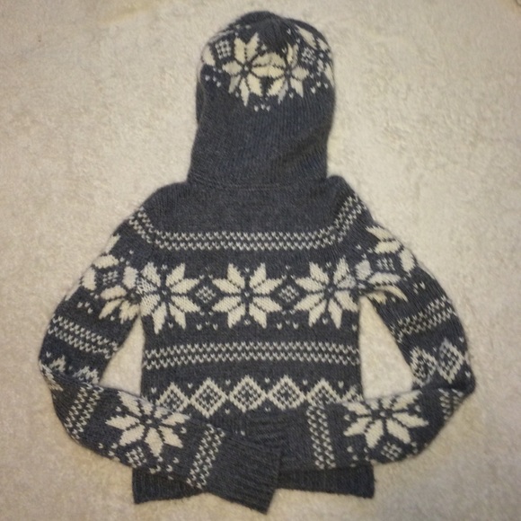 Hollister snowflake sweater - Picture 3 of 3