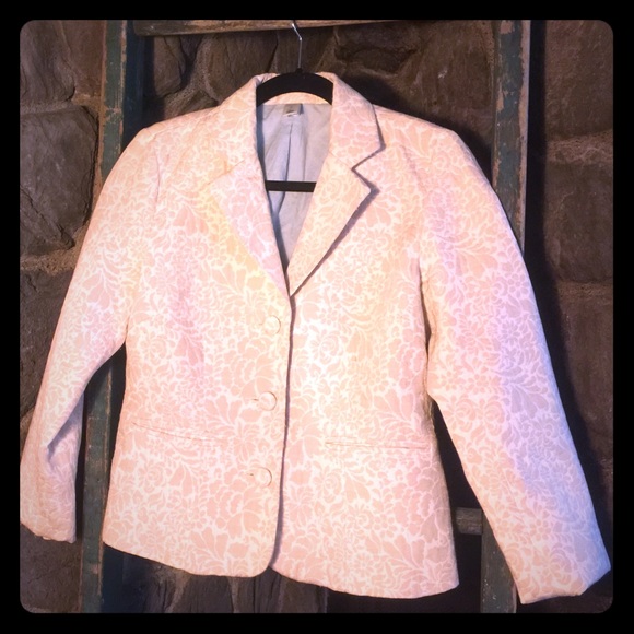 LAST CHANCE Cream & White Brocade Blazer SzM