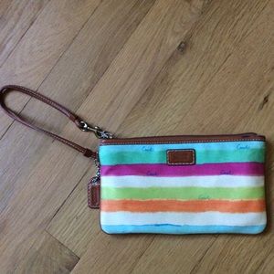 Coach Wristlet. Spring/Summer Colors