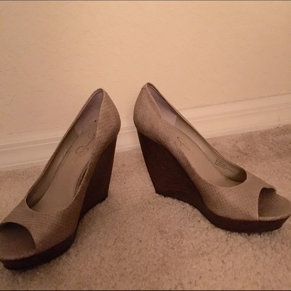 Jessica Simpson Wedges