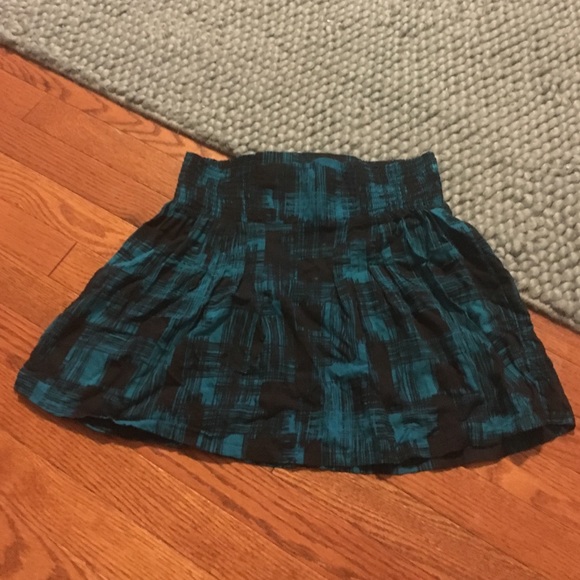 Gap Blue and Black Patterned Skirt