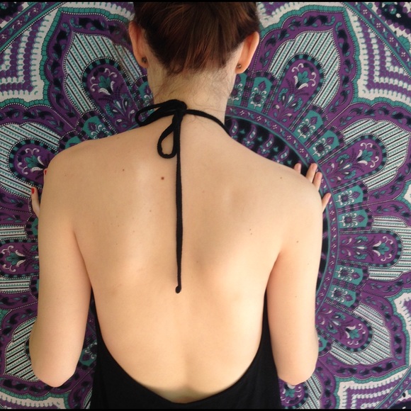 Brandy Melville tie back crop top