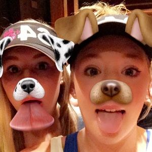 Meet your Posher, Cara