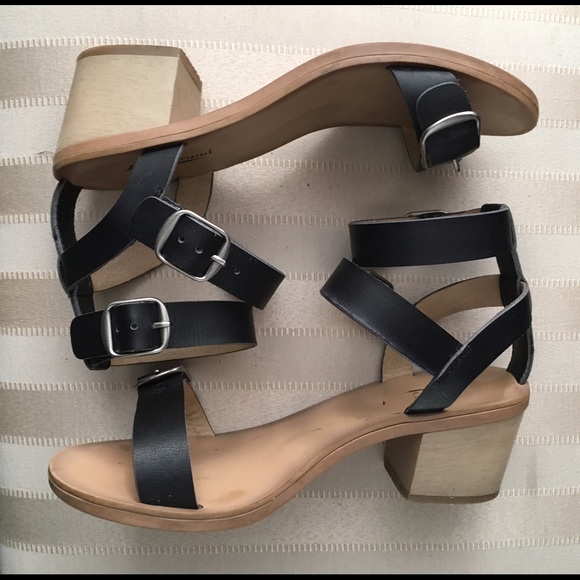 lucky brand women's iness dress sandal
