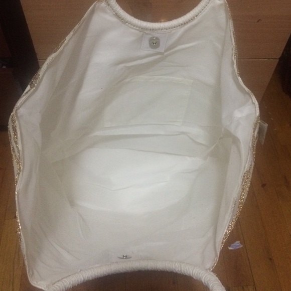 Bag . - Picture 2 of 2