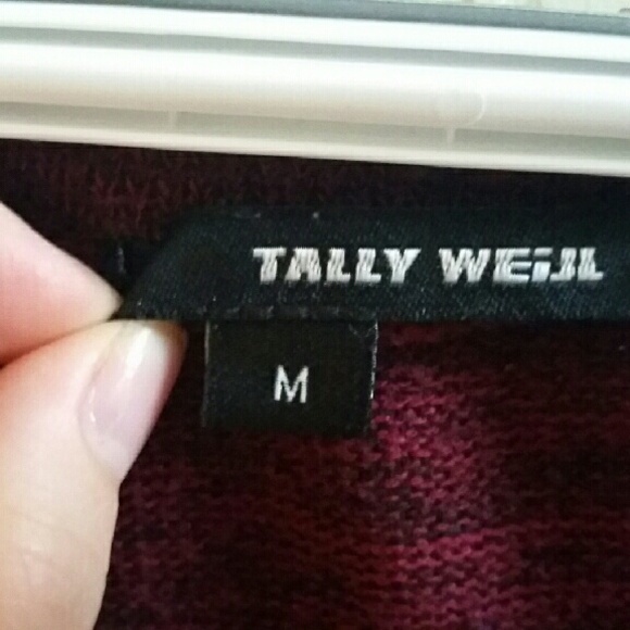 Burgundy "Serious" tee - Picture 2 of 3