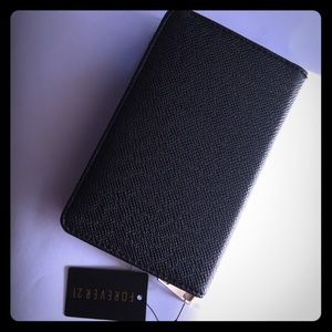 Forever 21 wallet