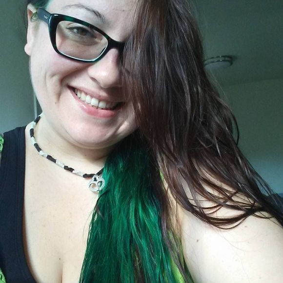 Meet your Posher, Suzanne