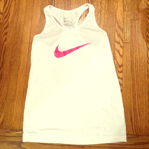Nike tank like new! -M/L