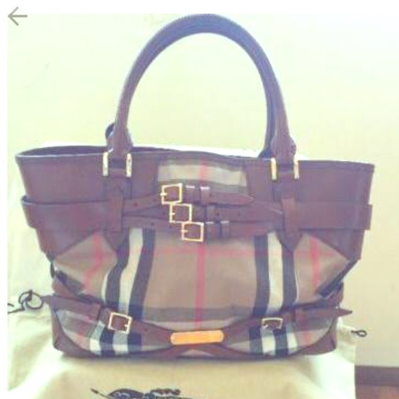 Burberry Handbags - HOLD Burberry House Check Bag