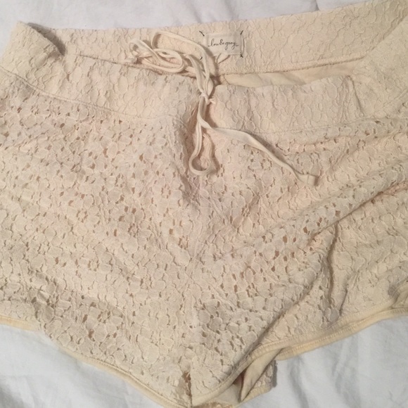 Loft Shorts - Picture 2 of 3