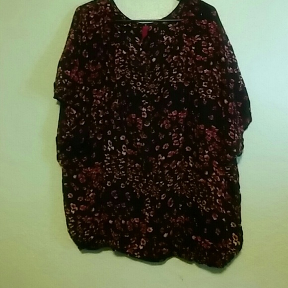 Black and Pink Floral Print Plus Size Top 4X