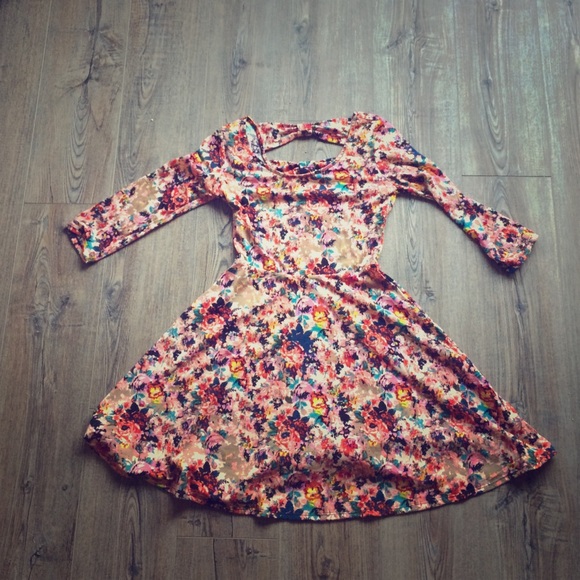 Xhilaration Dresses & Skirts - NWOT Cute summer dress!