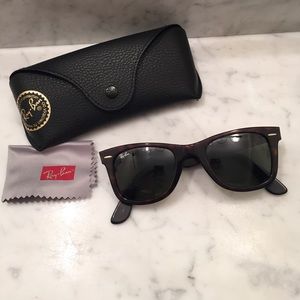Ray-Ban women's Wayfarer Classic sunglasses