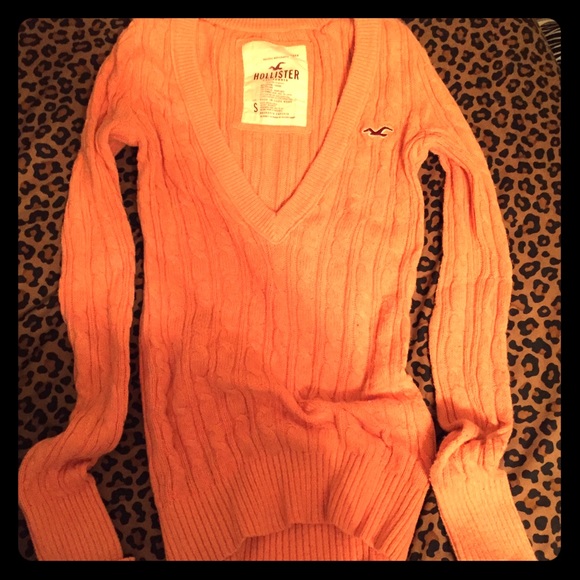 Hollister sweater - Picture 1 of 4