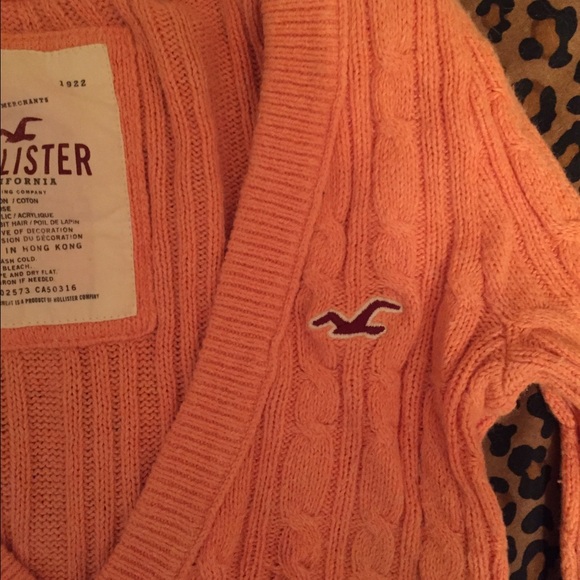 Hollister sweater - Picture 3 of 4