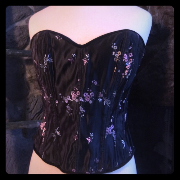 HALLOWEEN Sexy Floral Black Satin Ribbed Corset