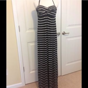 Kenneth Cole - black & white striped maxi, size L