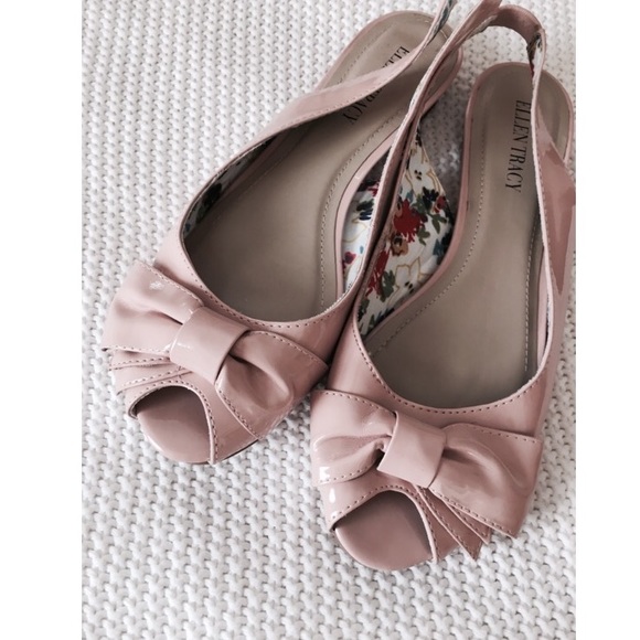 🆕 Ellen Tracy Nude Flats