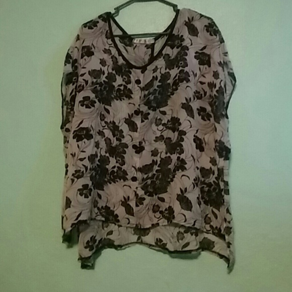 Black And White Open Back Flowy Top