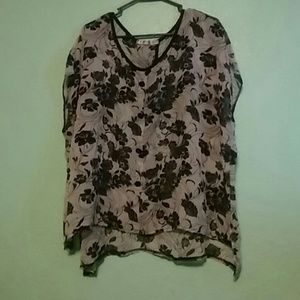 Black And White Open Back Flowy Top