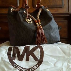 Michael Kors Jet Set Tote Handbag