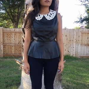 ☀️ Black leather peplum top