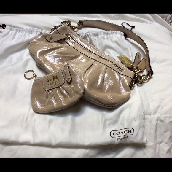 PRICE DROP!! 👜💕👜AUTHENTIC SHIMMERING COACH BAG - Picture 4 of 4