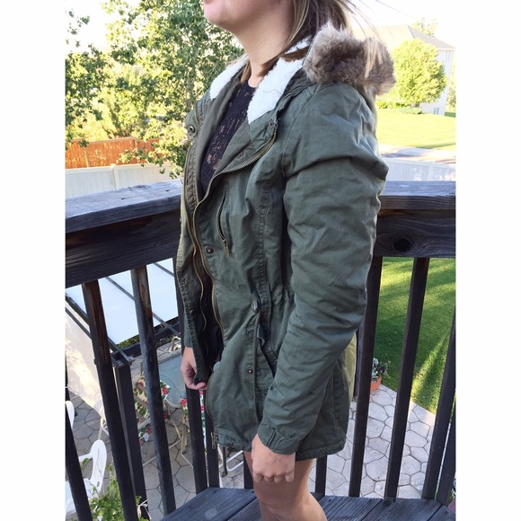 TRENDY Utility Jacket - Picture 3 of 4