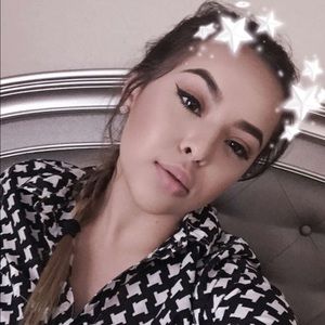 Meet your Posher, Melissa