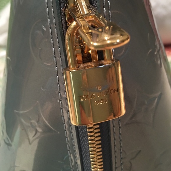 Authentic Louis Vuitton - Picture 2 of 4