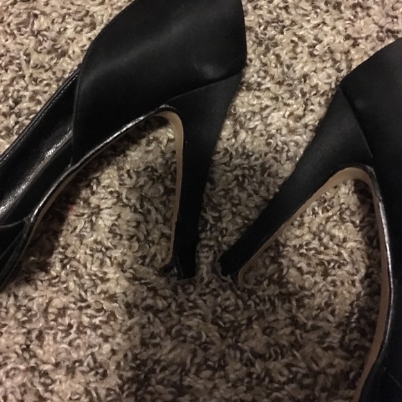 Heels - Picture 2 of 2