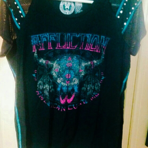 Designer tee