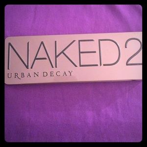 Urban Decay Naked 2 eyeshadow palette