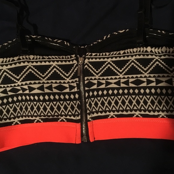 Crop top - Picture 2 of 2