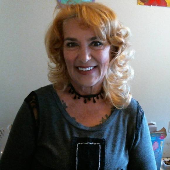 Meet your Posher, Kari - Picture 1 of 1