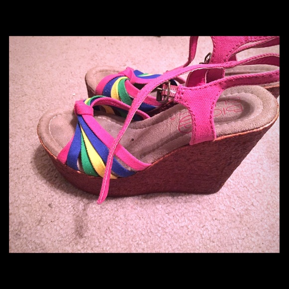 Big Buddha multi colored wedges