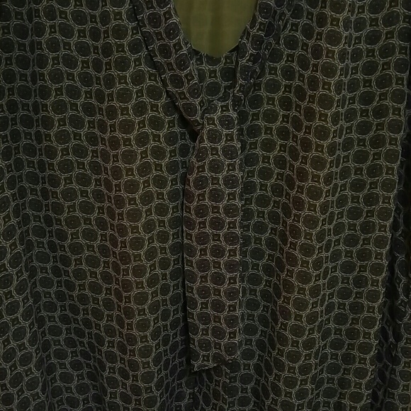 Versatile Paisley Blouse - Picture 2 of 3