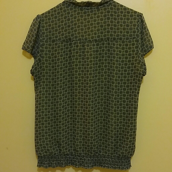 Versatile Paisley Blouse - Picture 3 of 3