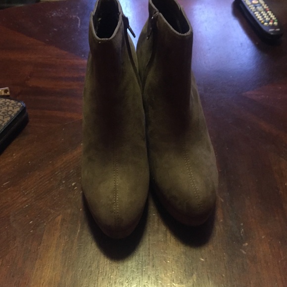 Wedges - Picture 2 of 2