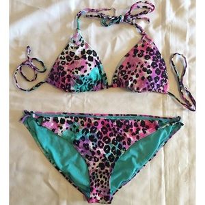 🦄 Colorful Leopard Print Bathing Suit